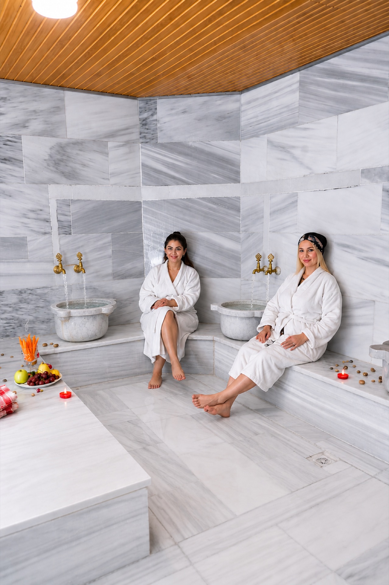Geleneksel hamam — mermer ve peştemal